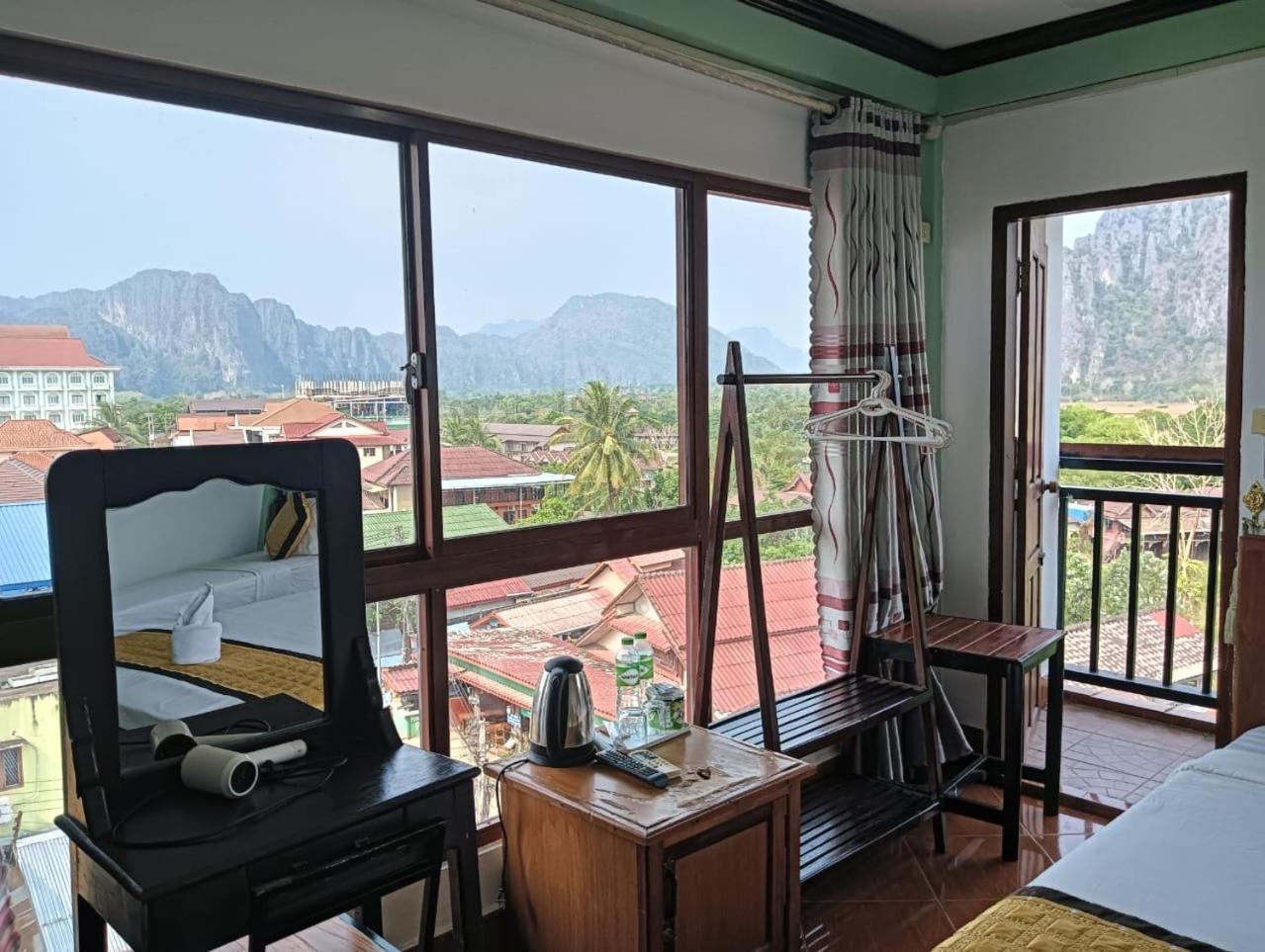 Bountang Riverside Hotel Vang Vieng Extérieur photo