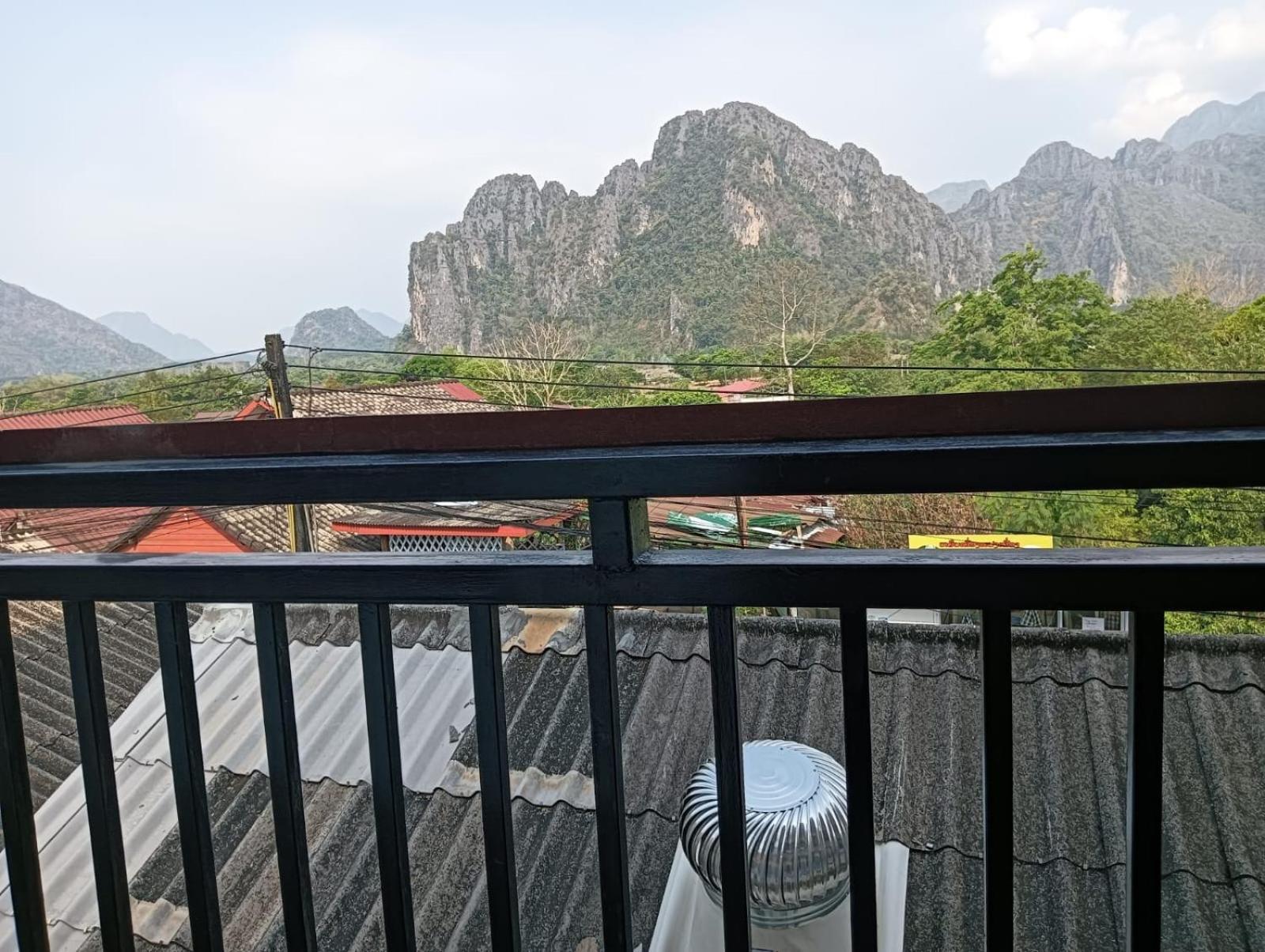 Bountang Riverside Hotel Vang Vieng Extérieur photo