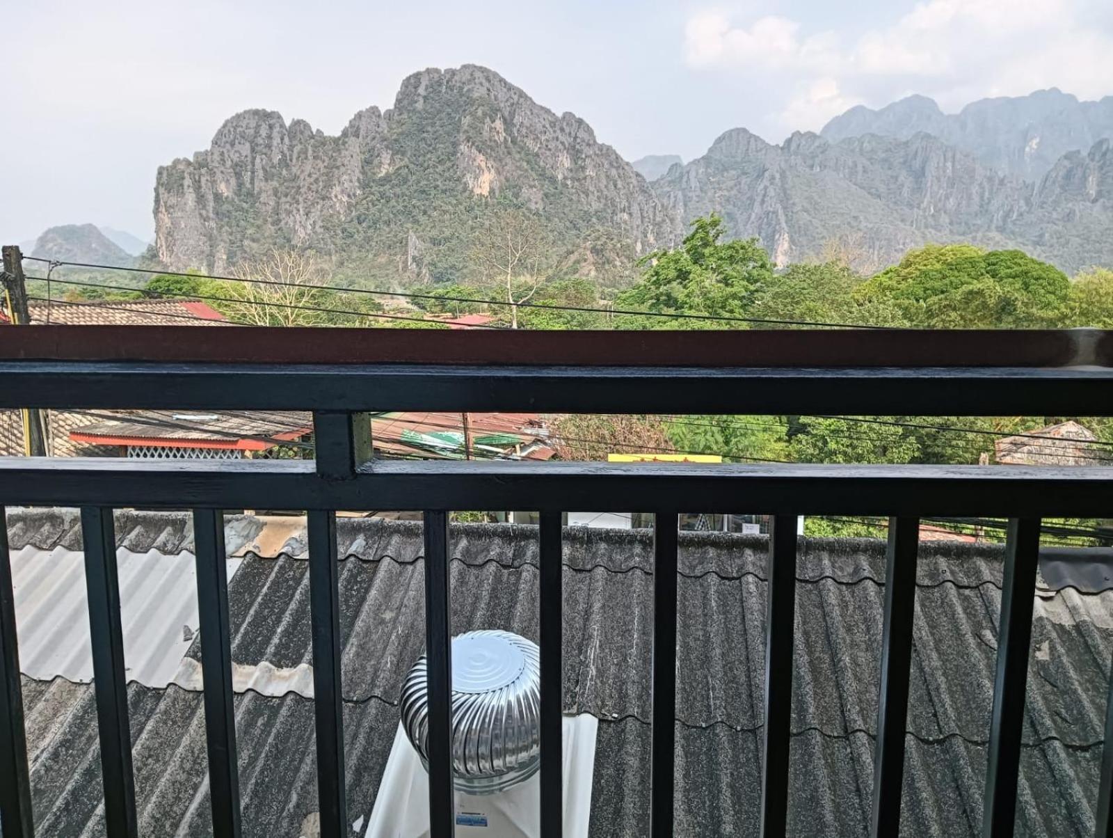 Bountang Riverside Hotel Vang Vieng Extérieur photo