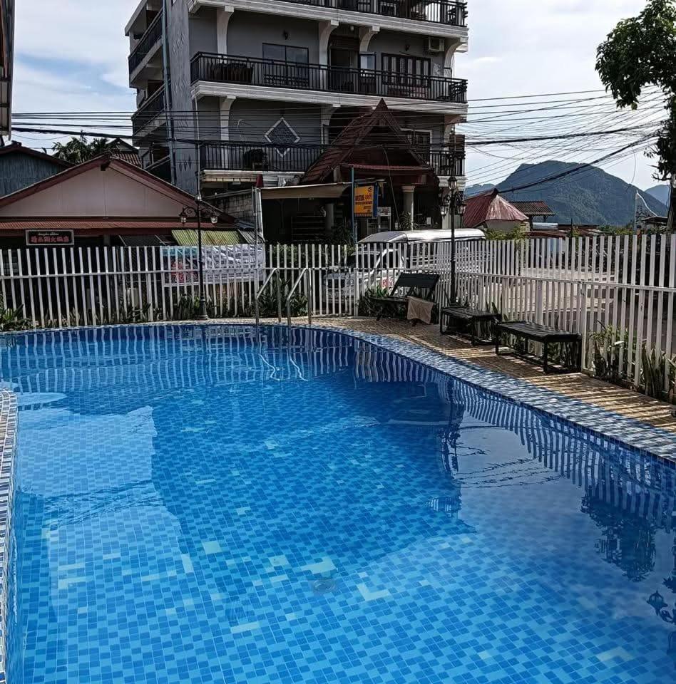 Bountang Riverside Hotel Vang Vieng Extérieur photo